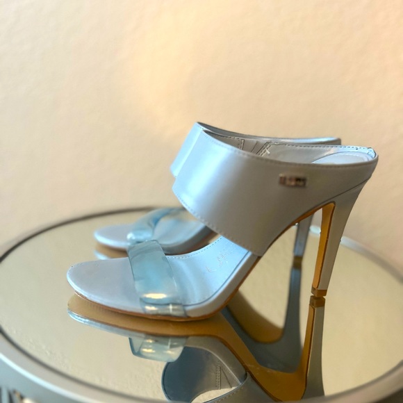 Calvin Klein strapless heel - Picture 2 of 4